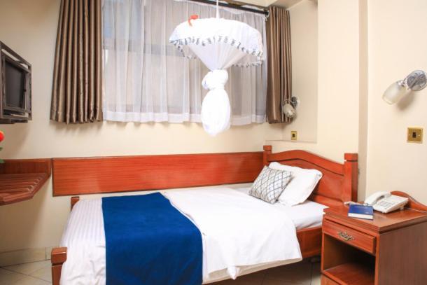 Paris Hotel Nairobi Esterno foto